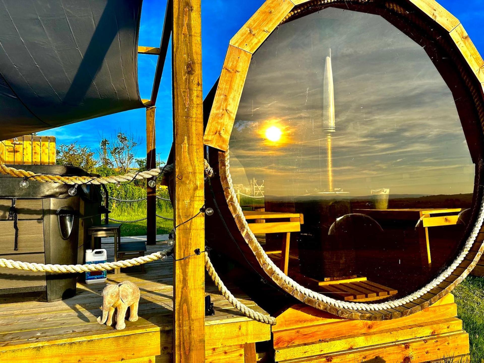 Deerstone Glamping-Boulsworth Hill Dome Hot Tub Hotel Earby ภายนอก รูปภาพ
