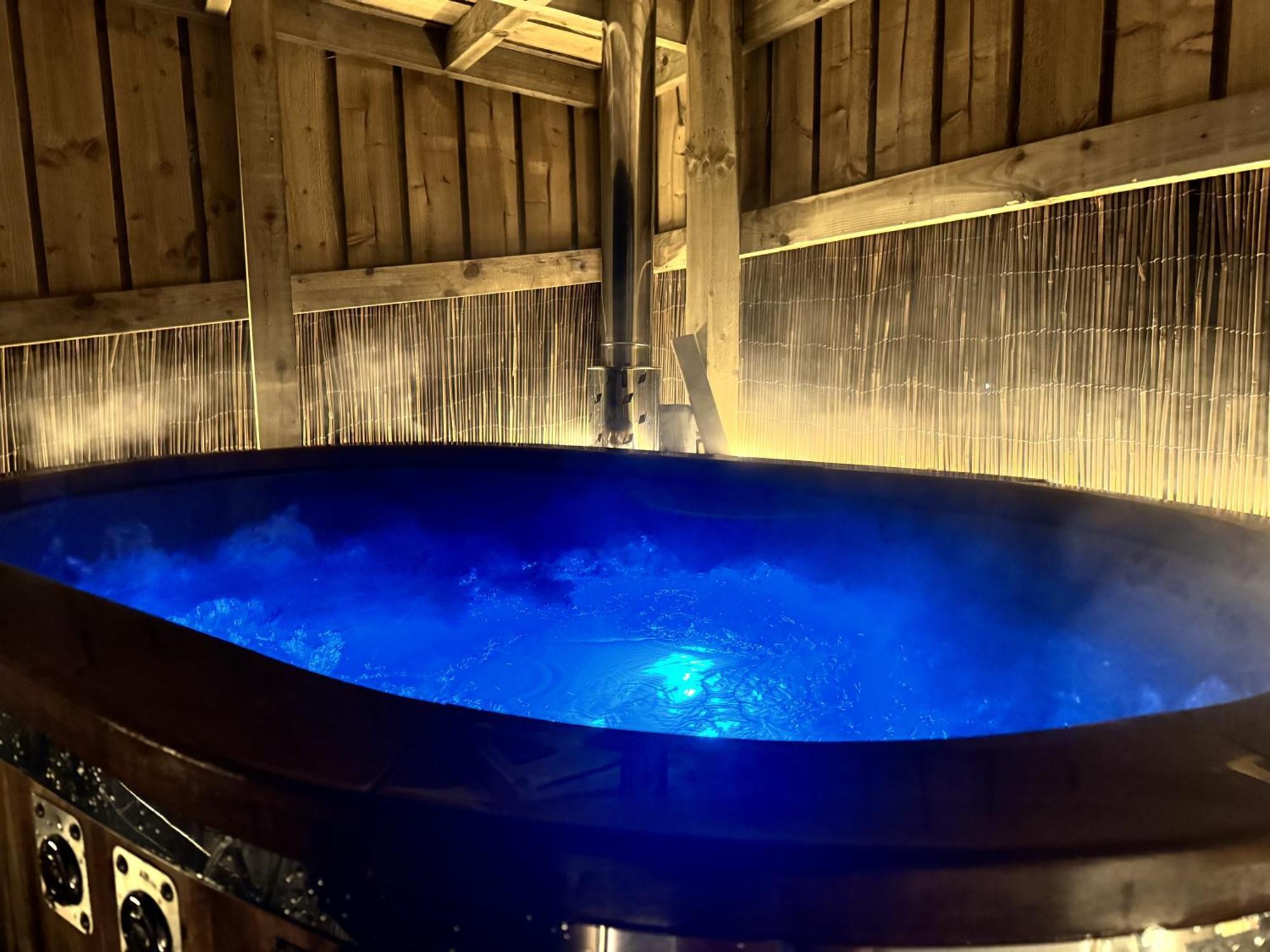 Deerstone Glamping-Boulsworth Hill Dome Hot Tub Hotel Earby ภายนอก รูปภาพ